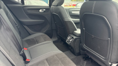 Volvo XC40 2.0 B4P Ultimate Dark 5dr Auto Petrol Estate